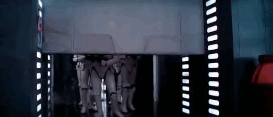 Falhas dos figurantes em filmes famosos (1)