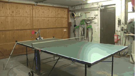 Ping Pong contra um robô