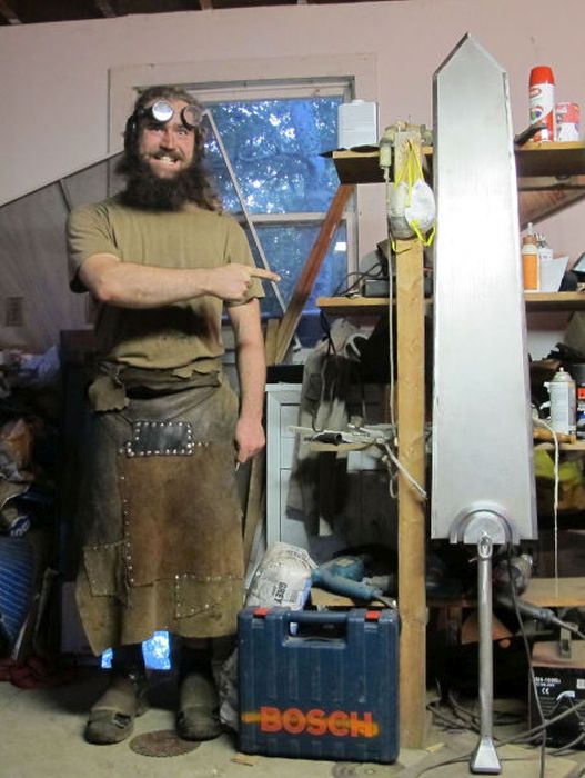 Esse cara faz espadas épicas