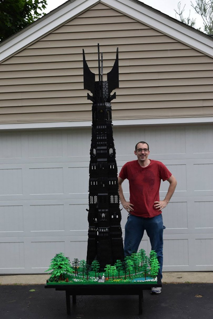 Fã cria Torre de Saruman de LEGO
