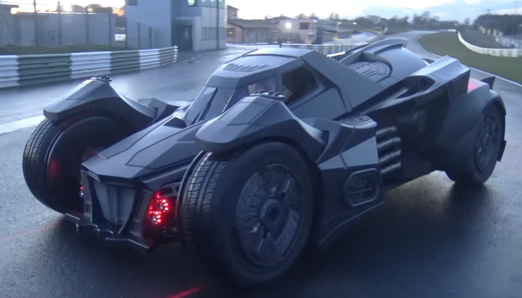 Lamborghini Gallardo transformada em um Batmóvel