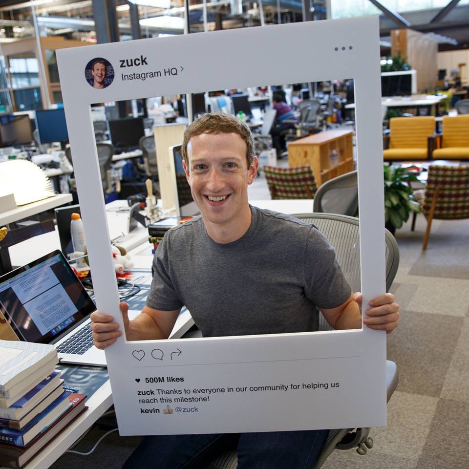 Mark Zuckerberg cobre webcam e microfone com fita